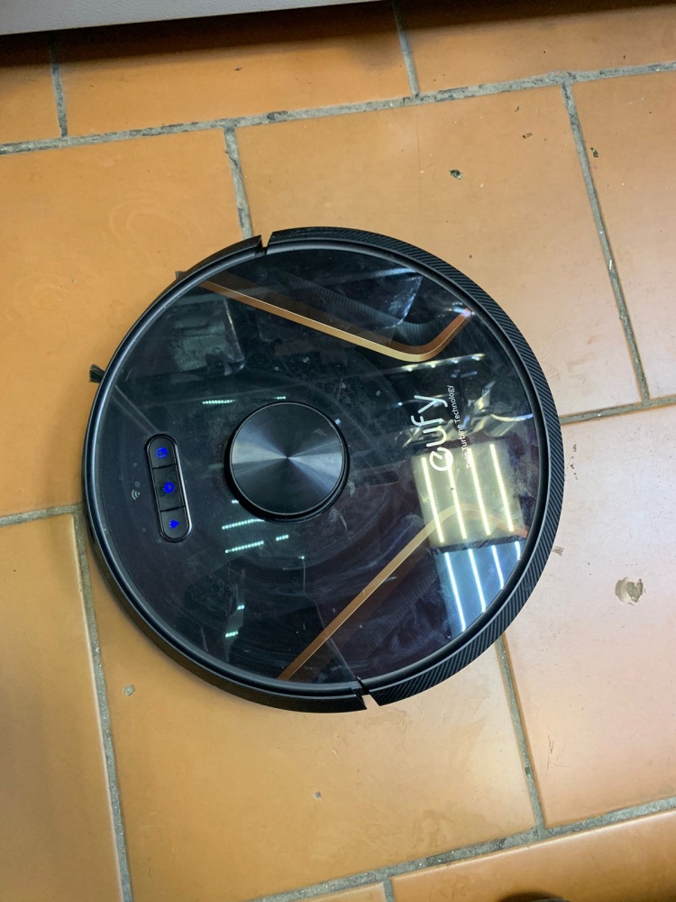Робот-пылесос