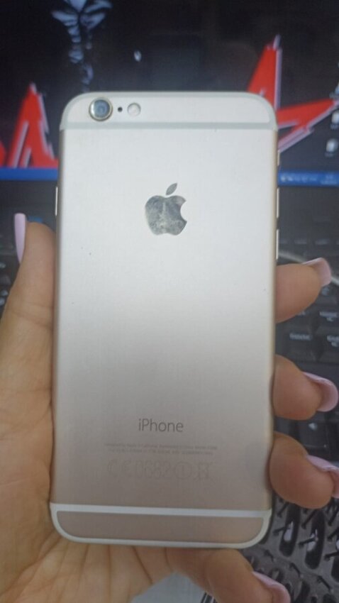 Смартфон iPhone 6