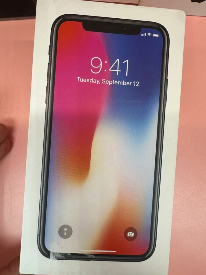 Смартфон iPhone X 64Gb