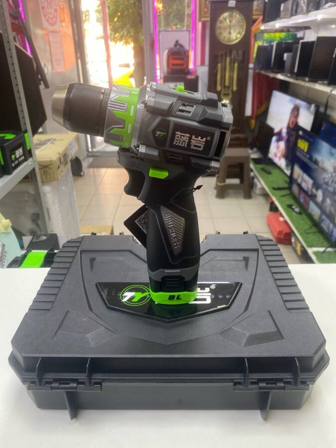 Шуруповерт Tenyn ex18