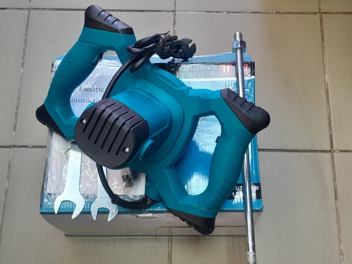 Миксер Makita 2