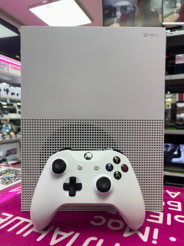 Игровая приставка XBOX ONE S