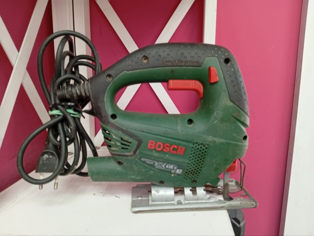 Лобзик  bosch pst 700e