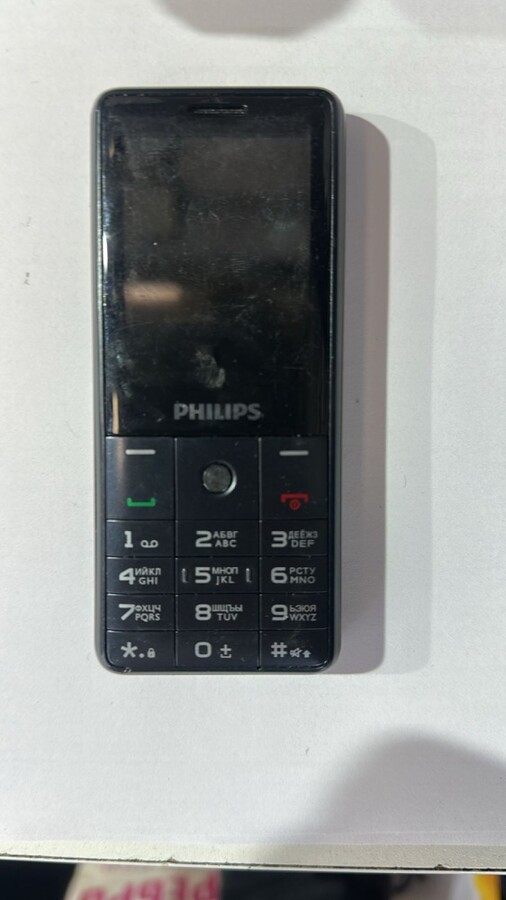 Мобильный телефон Philips