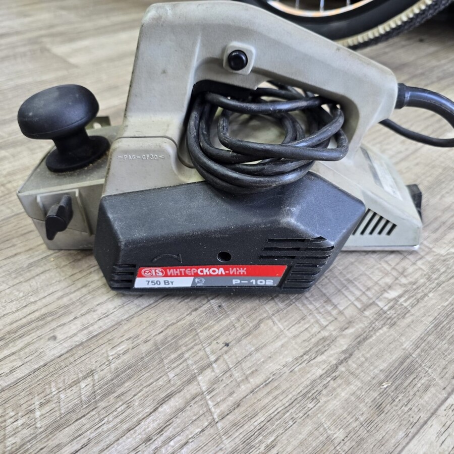 Рубанок Интерскол Иж Р-102