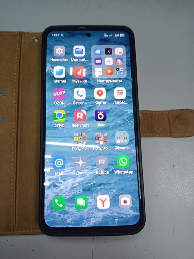 Смартфон Realme 12