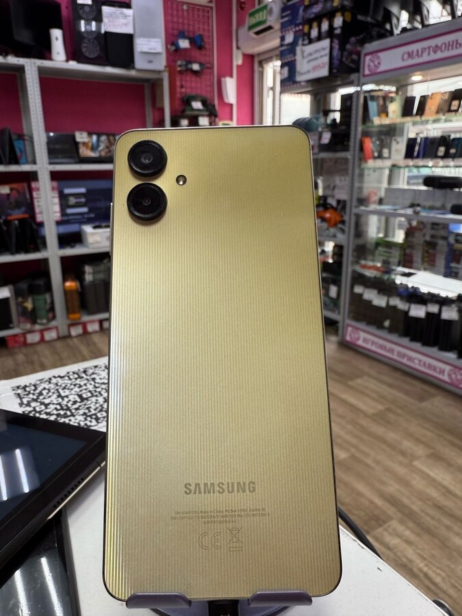 Смартфон Samsung A06 4/128GB