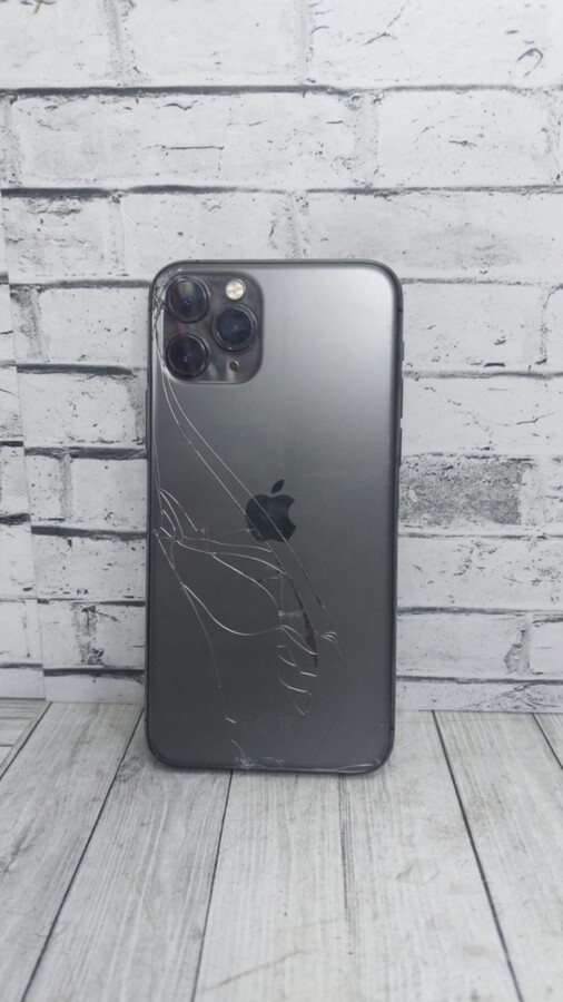 Смартфон iPhone 11 PRO 64 Gb