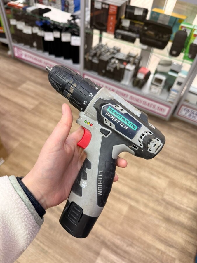 Шуруповерт Electrolite Expert 12M