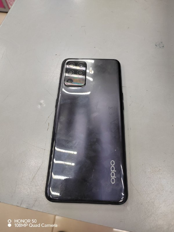 Смартфон Oppo Reno 5