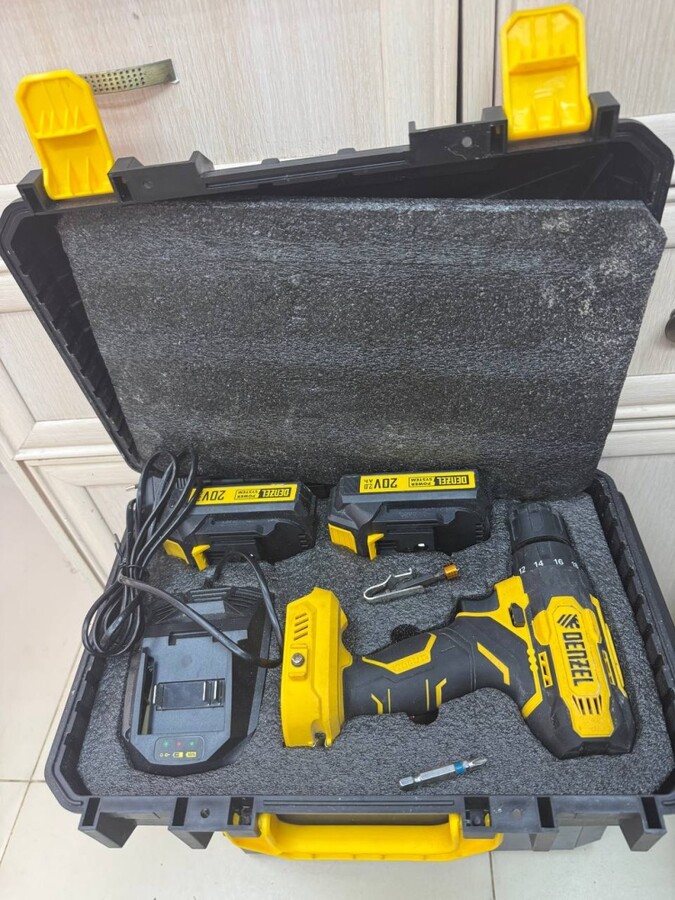 Шуруповерт Denzel cdq20