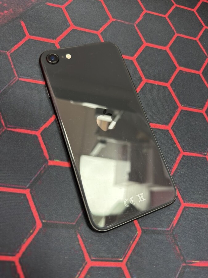 Смартфон iPhone SE 2020 64ГБ