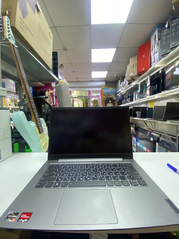 Ноутбук Lenovo ThinkBook