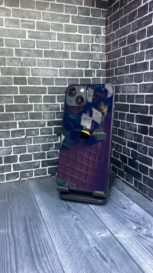 Смартфон iPhone 13 128 Gb 100%