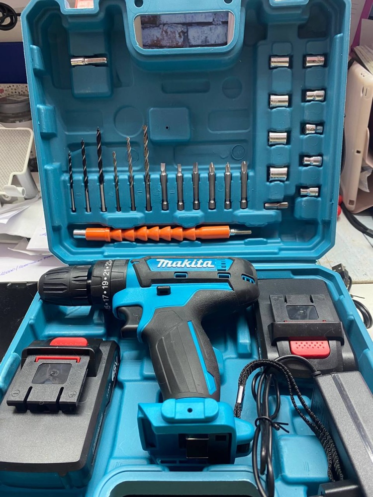 Шуруповерт Makita 330 DWE