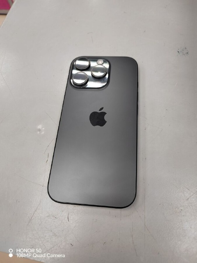 Смартфон iPhone 16 PRO