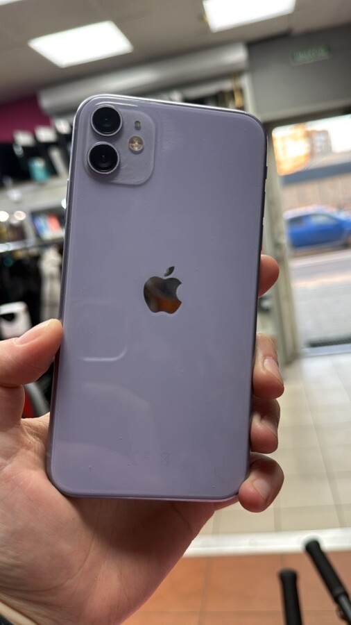 Смартфон iPhone 11 128 Gb