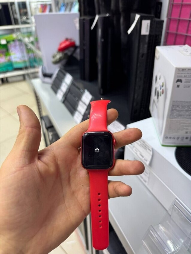 Часы Apple Watch 8 44mm red