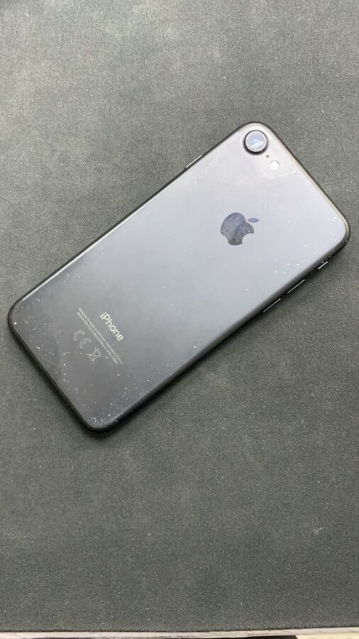 Смартфон iPhone 7 32Gb