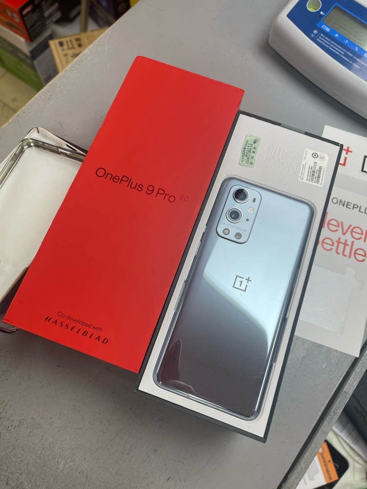 Смартфон OnePlus 9 PRO 12/256