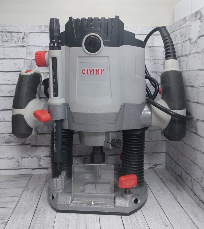 Фрезер Ставр МФ 12/1800