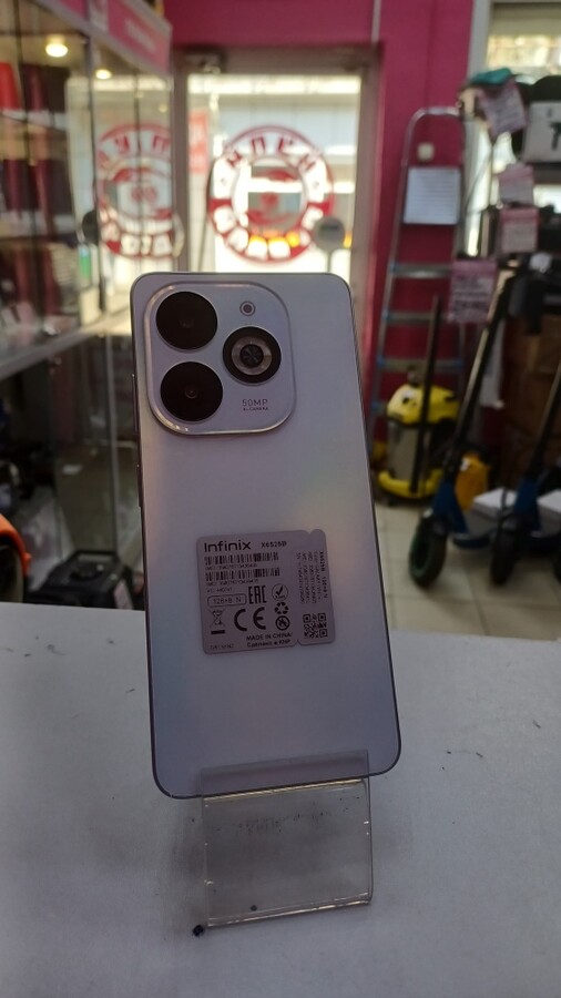 Мобильный телефон Infinix SMART 8 PRO 8\128