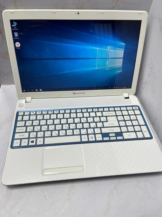 Ноутбук Packard Bell i3