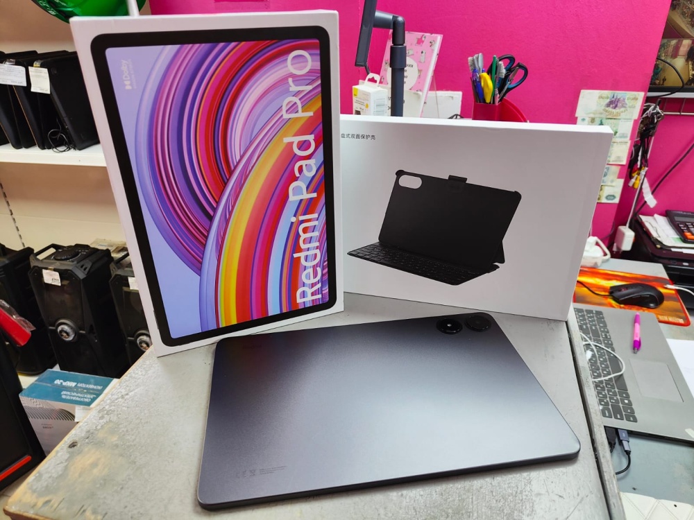 Планшет Redmi Pad Pro128GB c клавиатурой