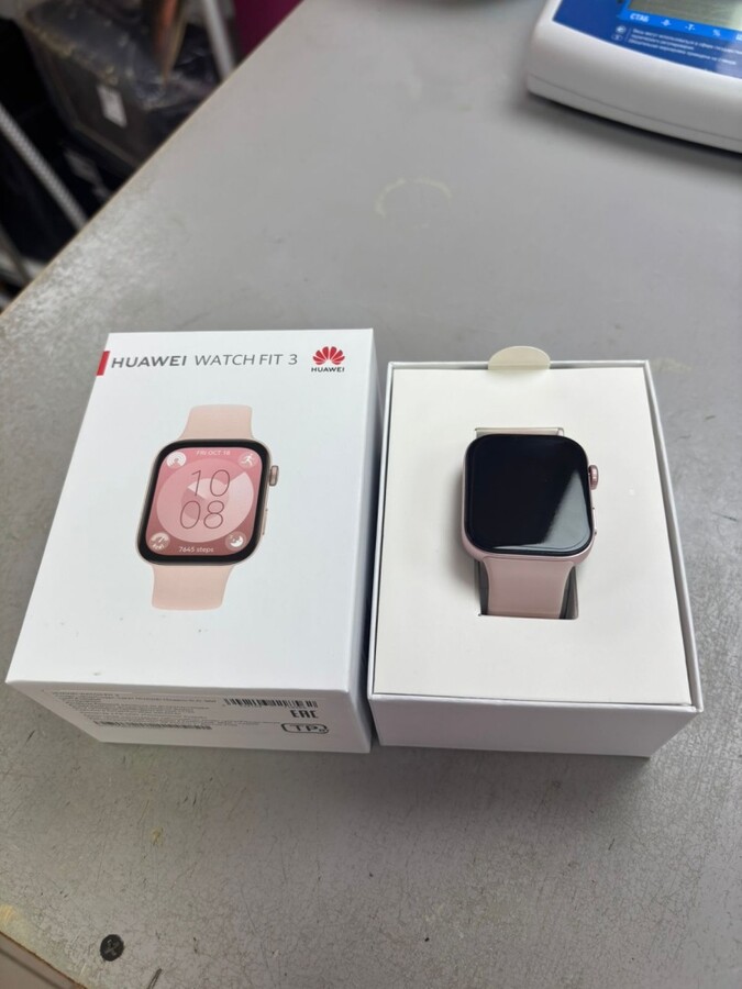 Смарт-часы HUAWEI WATCH FIT 3