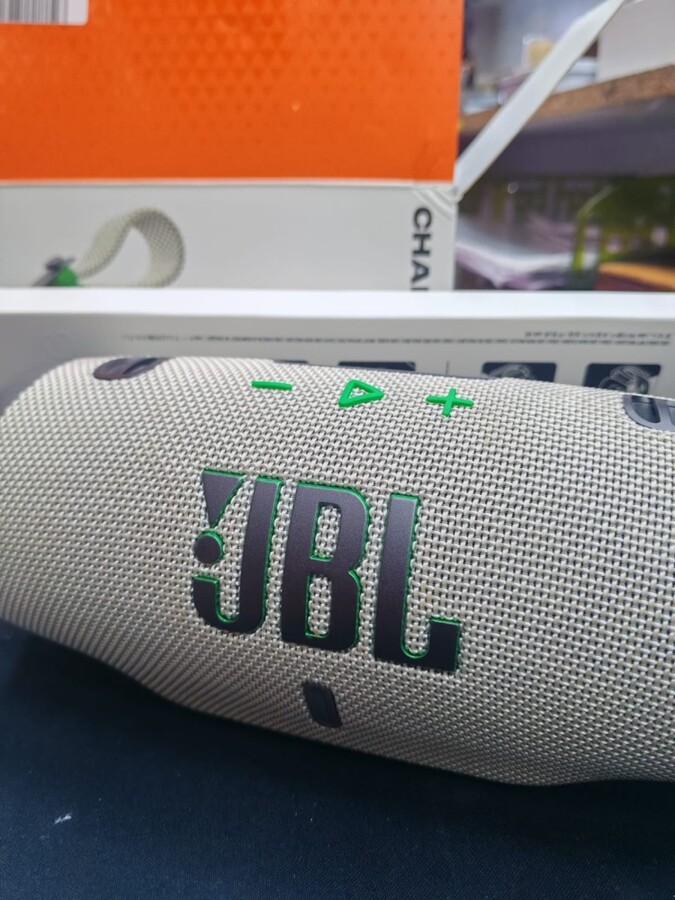 Акустика JBL Charge 6