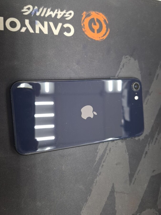 Смартфон iPhone SE 2022