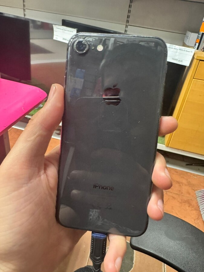 Смартфон iPhone 8 64 Gb