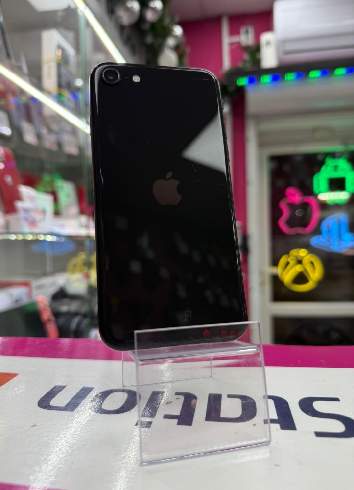 Смартфон iPhone SE 2020 64 Gb