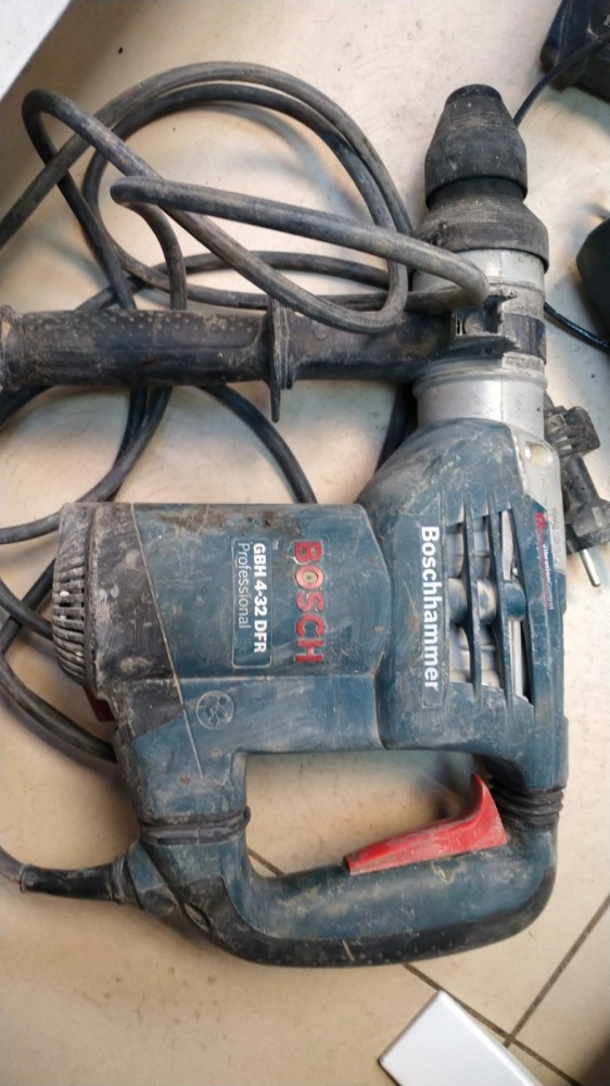 Перфоратор Bosch GBH 4-32