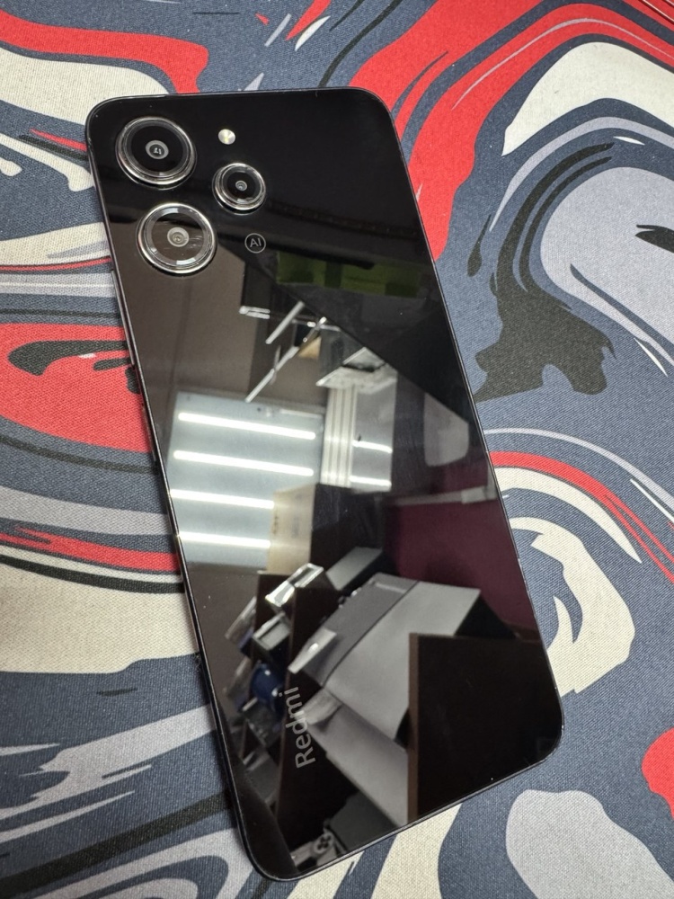 Смартфон Xiaomi Redmi 12 4/128гб