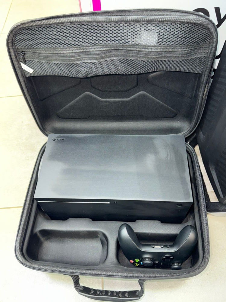 Игровая приставка XBOX Series X 1 TB