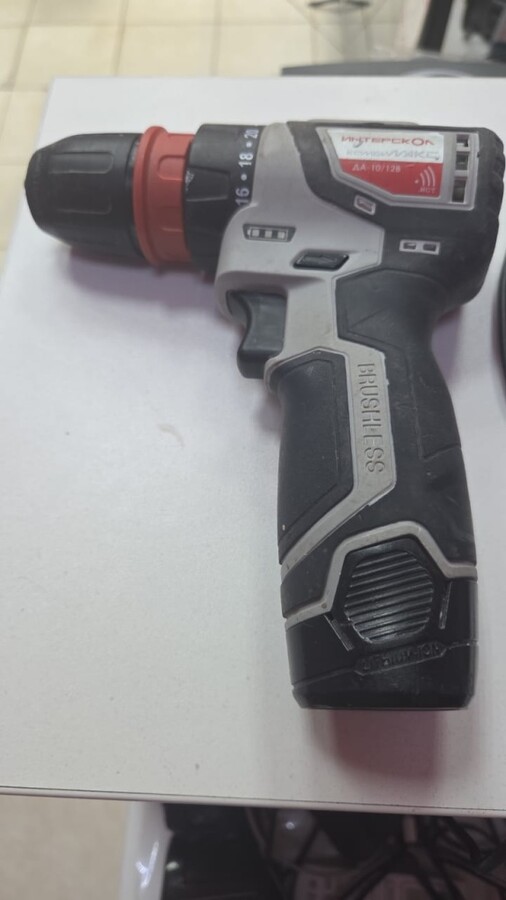 Шуруповерт интерскол да-10\12в