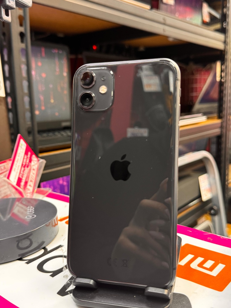 Смартфон iPhone 11 64Gb 75%