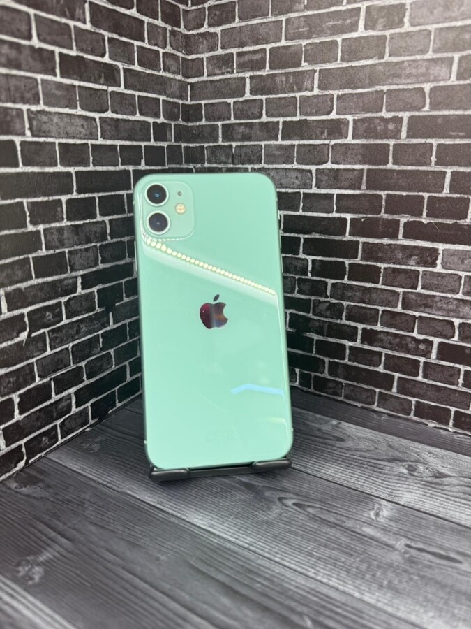 Смартфон iPhone 11 64Gb 77%