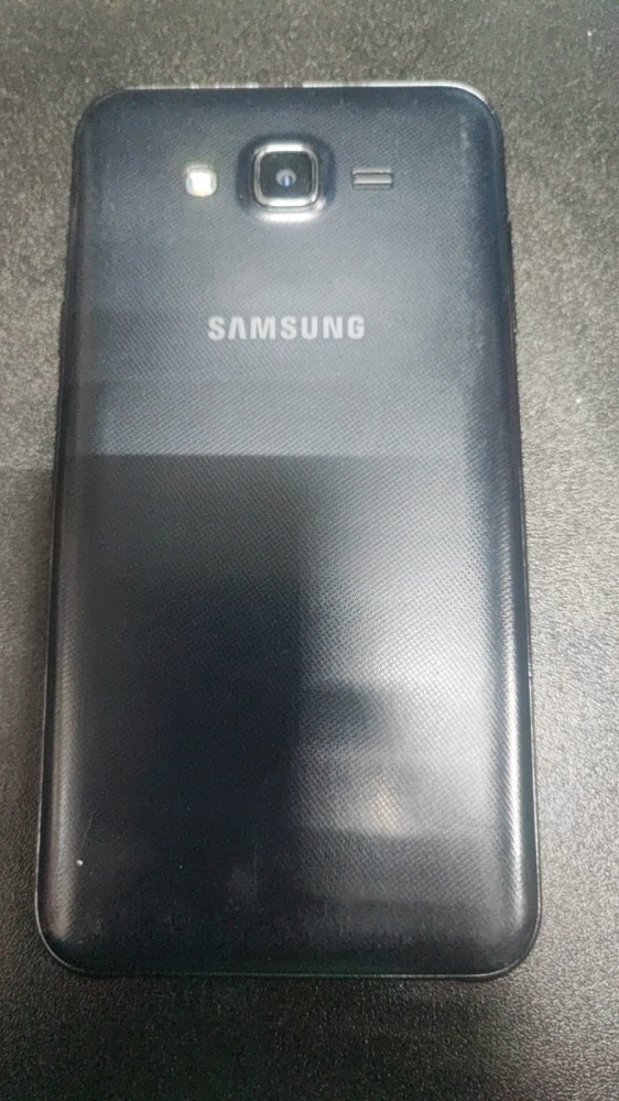 Смартфон Samsung J7 NEO