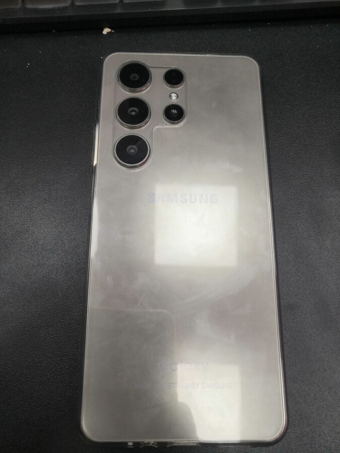 Смартфон Samsung S24