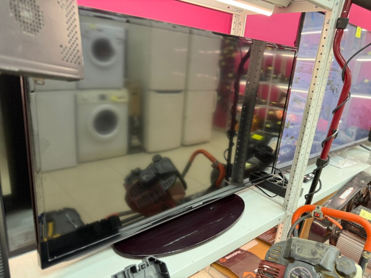 Телевизор Samsung ue40eh5057