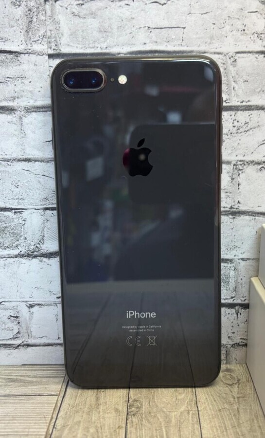 Смартфон iPhone 8+ 64 Gb