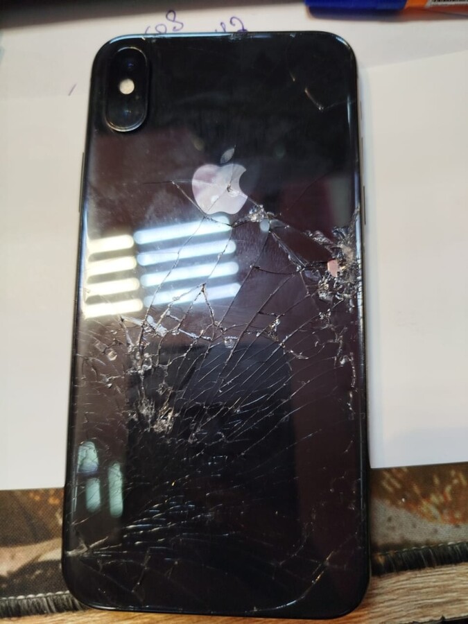 Смартфон iPhone X 64Gb