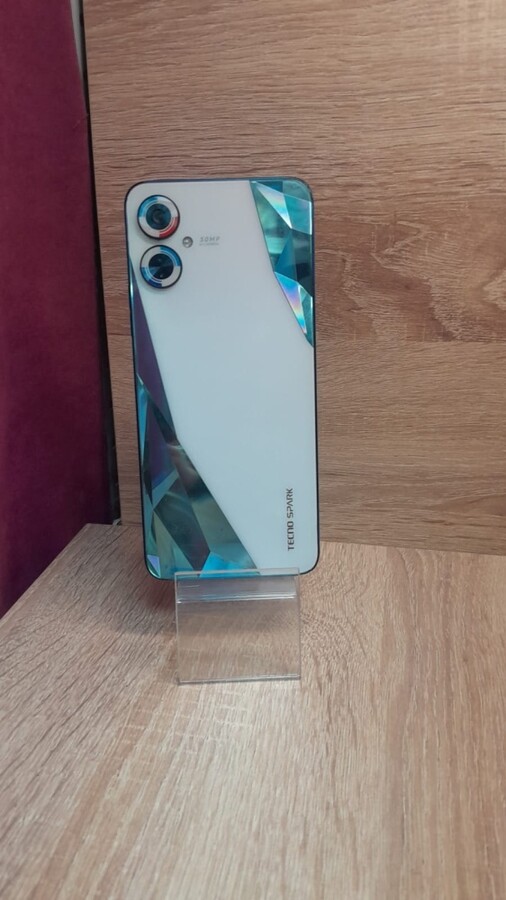 Мобильный телефон Infinix tecno sparc 9
