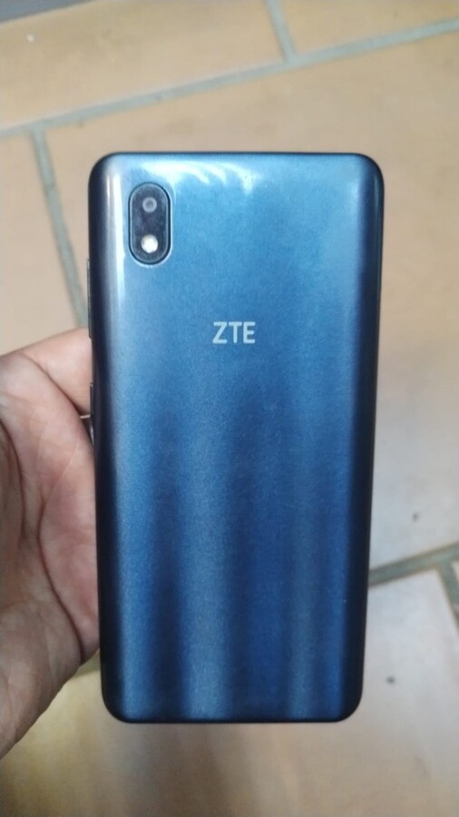 Мобильный телефон ZTE