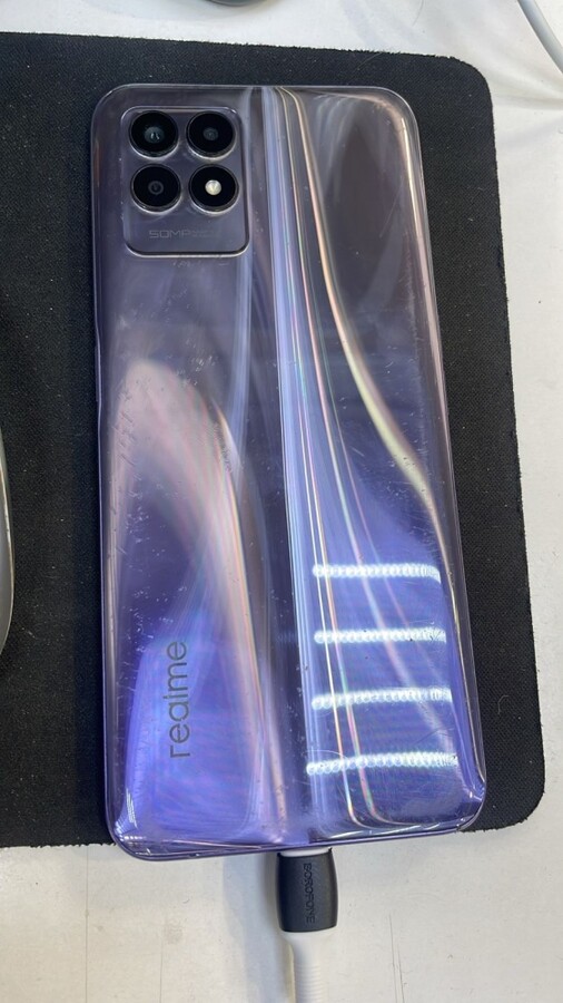 Смартфон Realme 8i