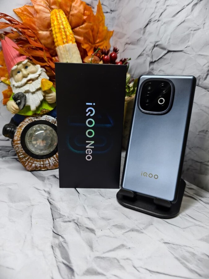 Смартфон iQOO Neo 10 12/256Gb