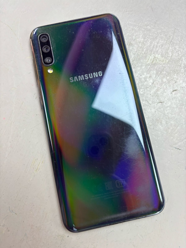Смартфон Samsung A50 4/64