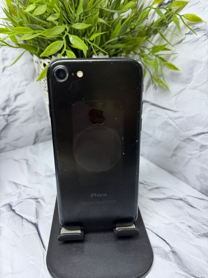 Смартфон iPhone 7 32Gb